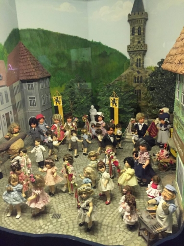 Traditionelle Puppen anderer deutscher Regionen